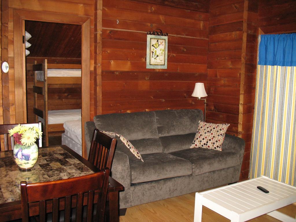 Forest Lake Camping Resort Cabin 18 Advance Exterior photo